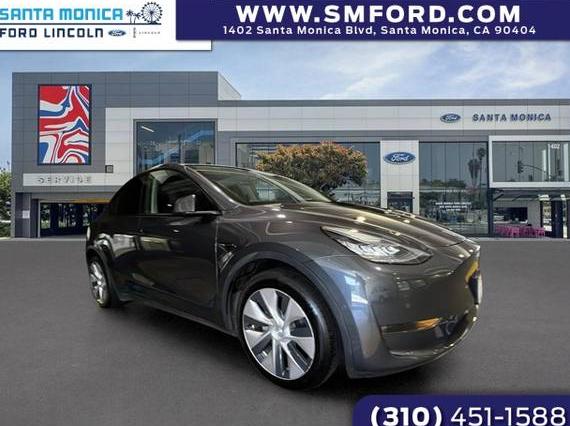 TESLA MODEL Y 2020 5YJYGDEE5LF050621 image